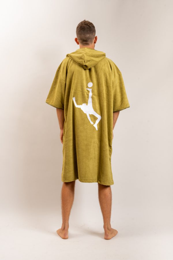 מגבת פונצ'ו "Shark Attack" בחום