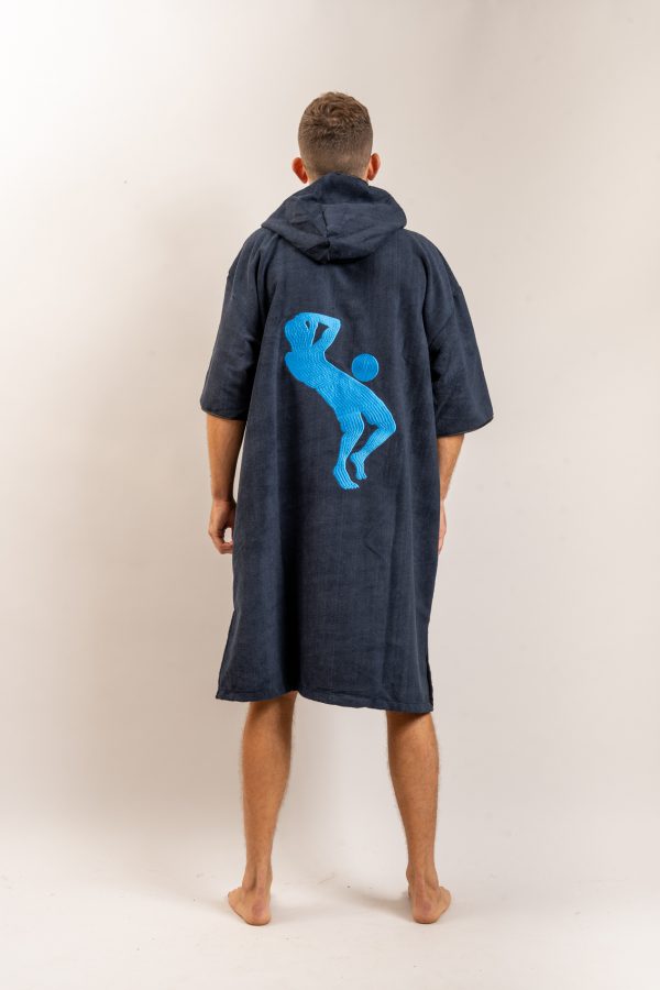 מגבת פונצ'ו "Sarrada" בשחור